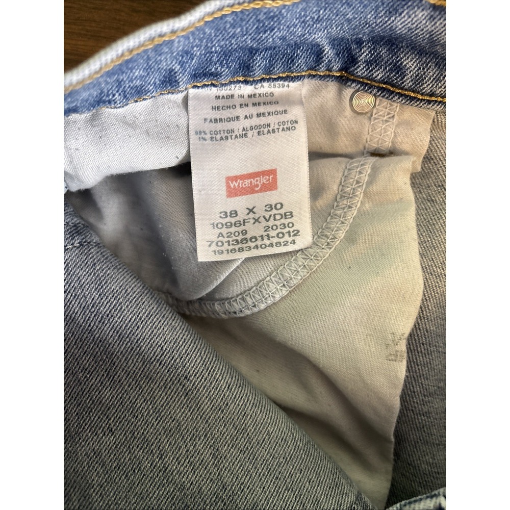 Wrangler Jeans Men's 38X30 Blue Denim Cowboy Cut Western Straight Leg Light Wash - Picture 8 of 12